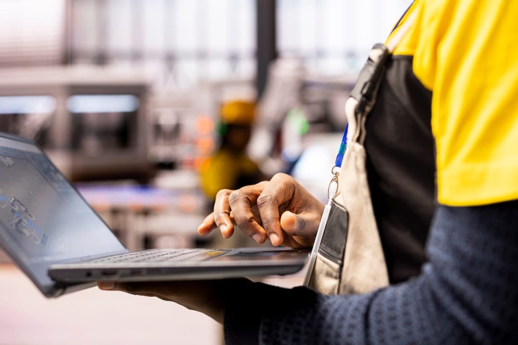 industrial automation expert ensures efficiency smart manufacturing plant using industry 4 0 1 1 - R1 Asset Integrity